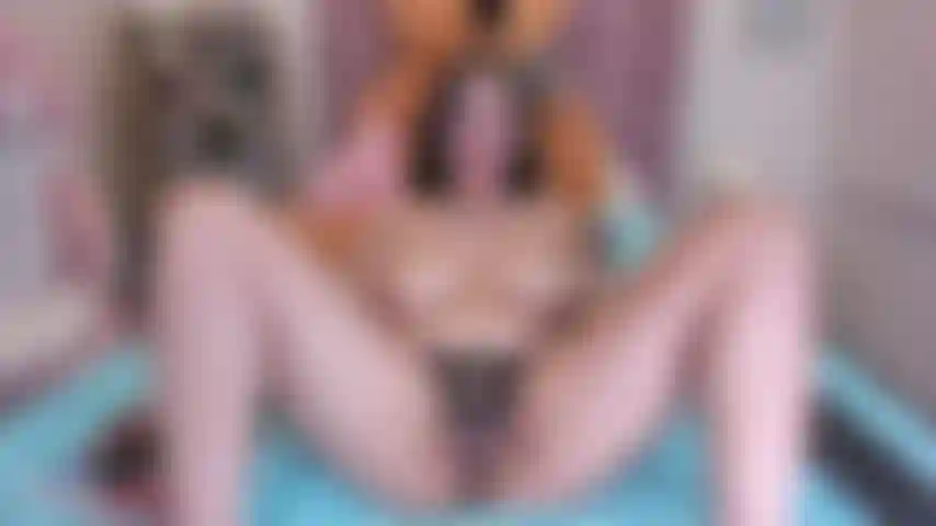 Spiele einen dildo.