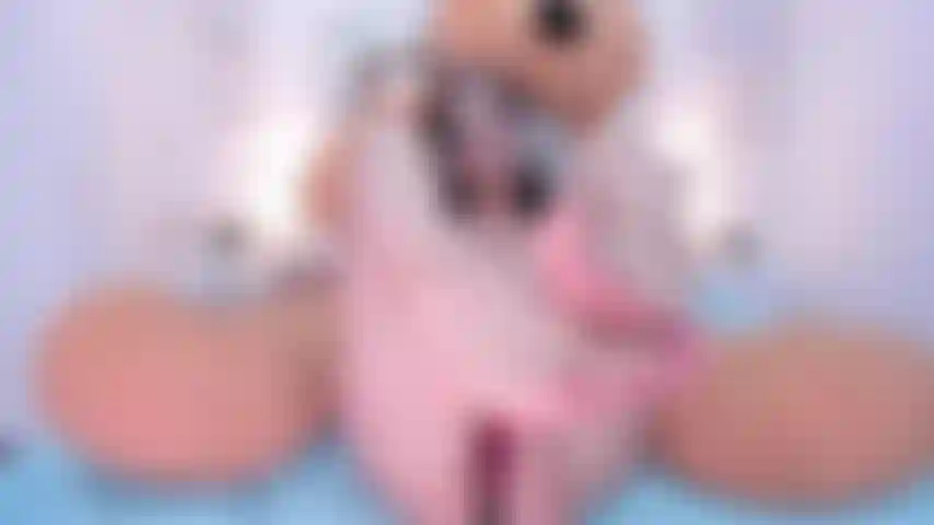 Fußmassage für einen großen und riesigen schwanz.