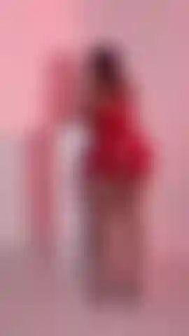 Mädchen in rot.