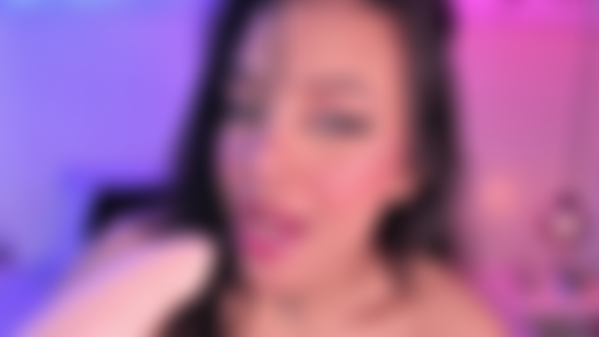 Die deinen schwanz vollsabbert, spuckt und lutscht wie ein versautes mädchen.