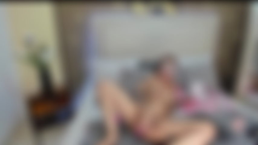 Explizite masturbation mit toller oralshow