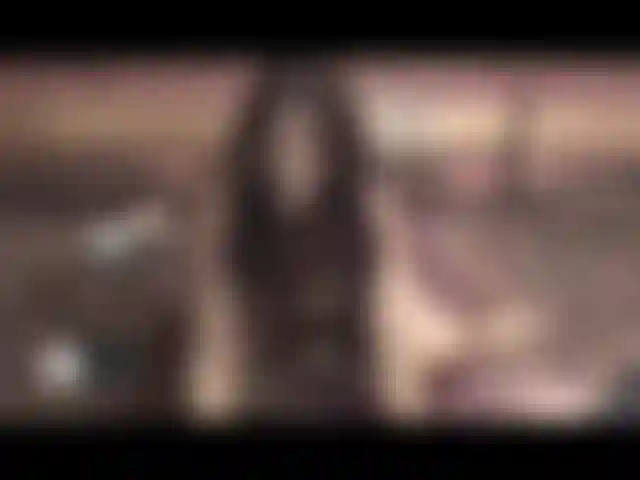 Schau mir zu, wie ich aussteige, nachdem ich meine strumpfhose für dich angezogen habe, dann ziehe ich mehrere höschen an, stopfe sie, nahaufnahmen meiner gepiercten muschi, dirty-talking-spaß!