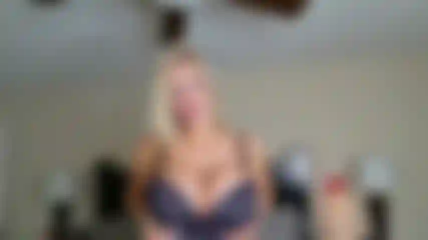 Höschenzeug und verabschiede mich von meinen dessous.