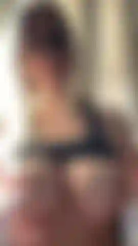 Schau mir zu, wie ich meine milchtitten entleere.