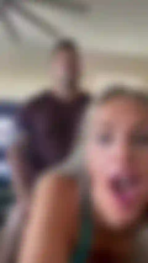 B / g-video-fick-video.