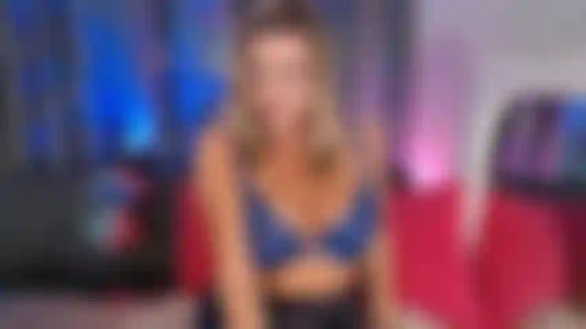 Stiefmutter und stiefsohn ficken hinter papas rücken.