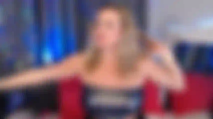 Stiefmutter erwischt stiefsohn mit ihrem gestohlenen höschen. Sie bestraft ihn mit demütigung.