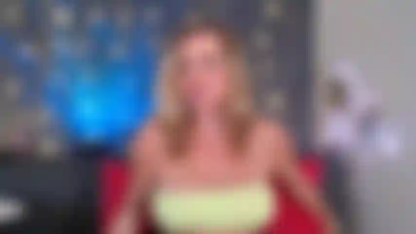 Stiefmutter bringt stiefsohn bei, muschis zu essen.