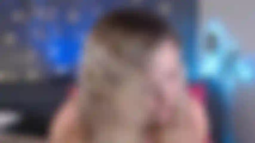 Milf fickt einen dildo für dich.