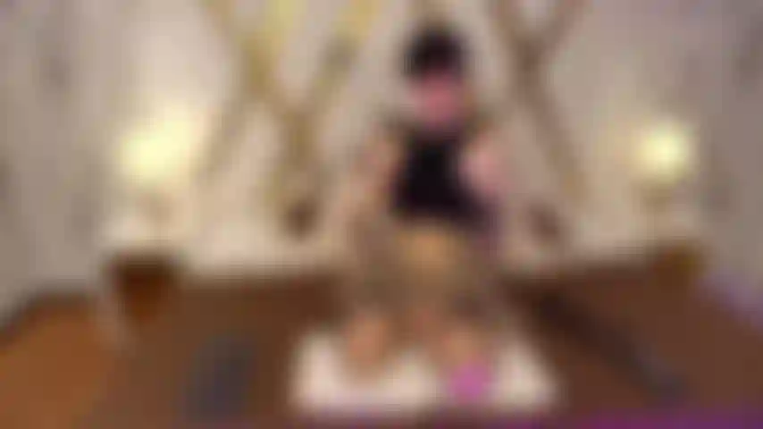 IM IN THE MOOD TO TEASE SOMEONE