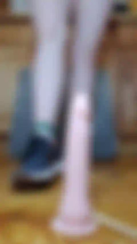 Foot job spritzt mich von kopf bis fuß ab.