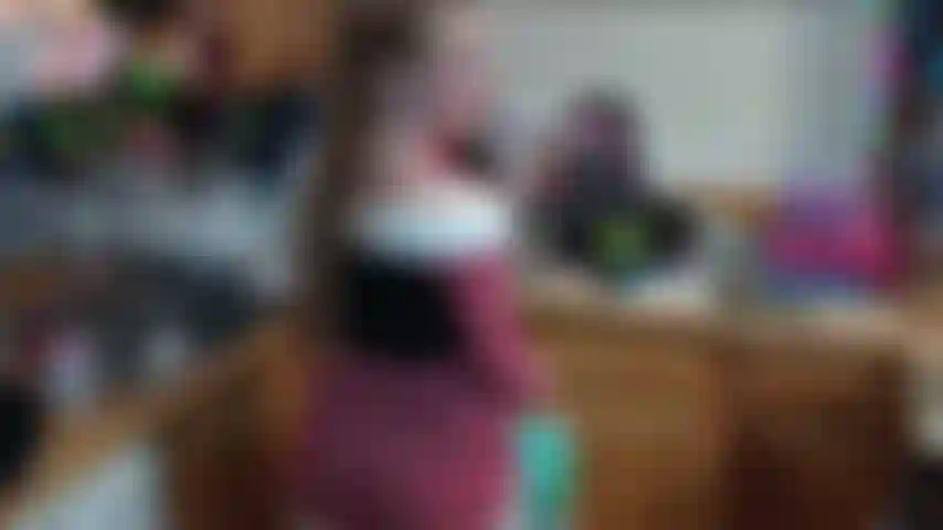 Weihnachts-analtraining mit meinem neuen tunnel & größeren buttplugs.