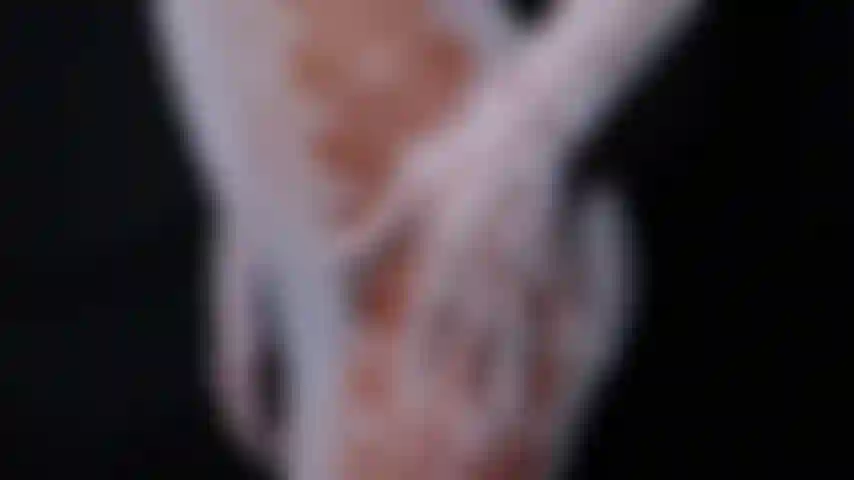 Kenne die lust, die meine haut bedeckt.