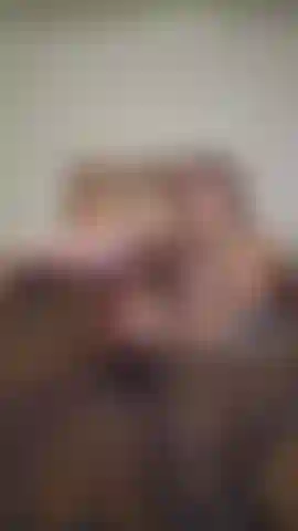 Die meinen körper zur schau stellt und dich neckt!