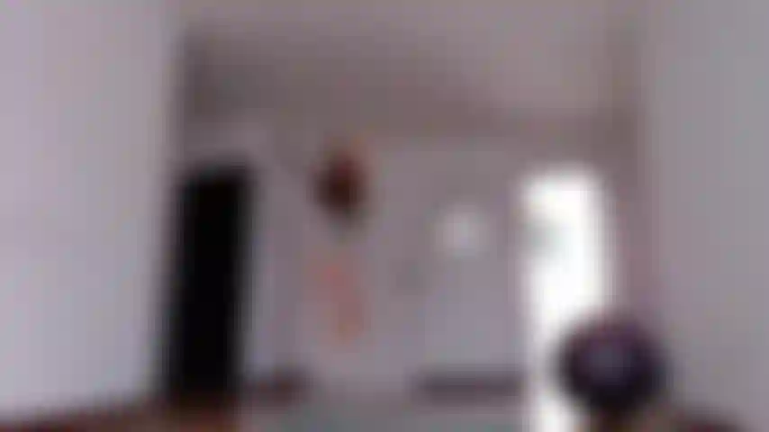 Mache sanfte blowjobs und reite in grüner unterwäsche.