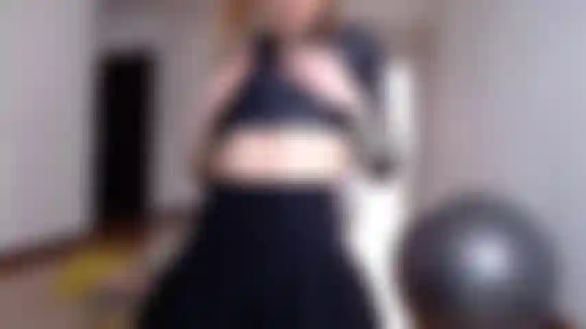 – Ich flehe dich an, mich zu ficken.