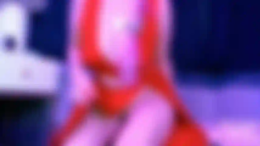 Cuckold-keuschheits-creampie, cei-fantasiegespräch mit gespreizter und neckender muschi.