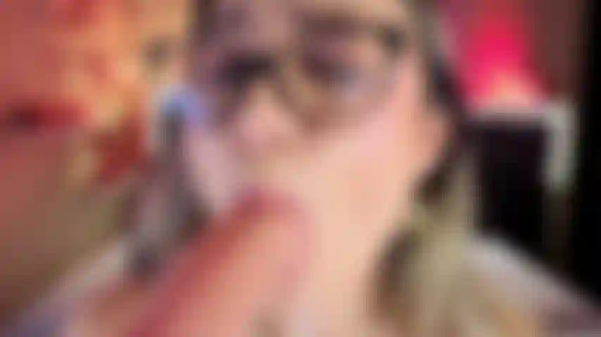 Ein sehr schlampiger blowjob.