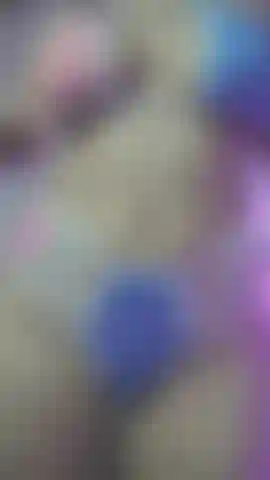 Schau dir meinen sexy körper an, der für dich bereit ist.