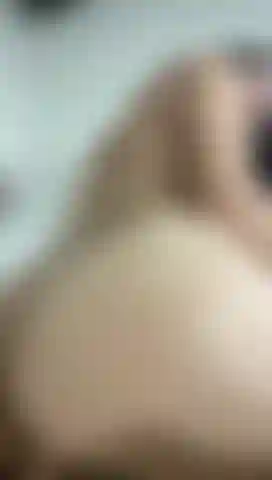 Ficken, während ich dir mein arschloch zeige.