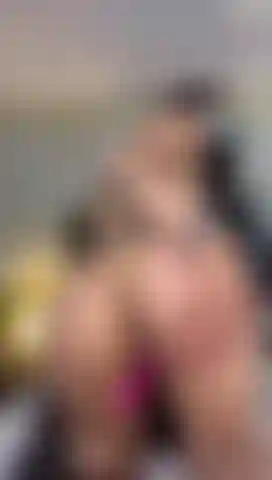 Dir gefällt, wie ich meinen jungen arsch öffne.