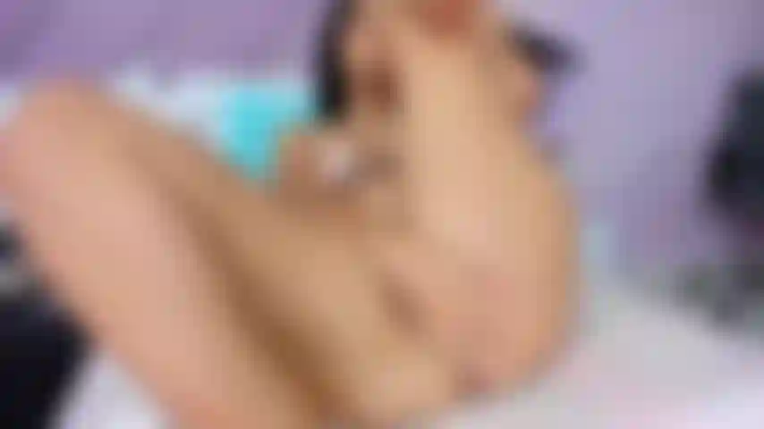 Between moans and fingers... I lose myself in desire