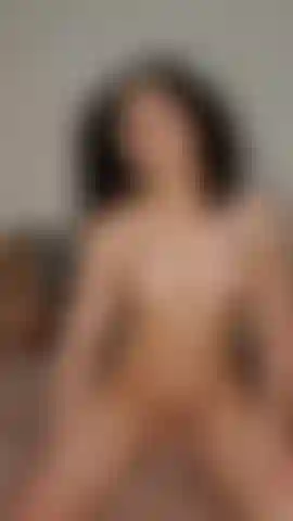 Fahre mit einem riesendildo – sieh mir zu, wie ich meinen 10" extra dicken dildo in jeder position reite (cowgirl, umgekehrtes cowgirl und missionar). Ich habe sogar einen spiegel hinter mir, damit du meinen arsch und meine titten sehen kannst die selbe zeit!