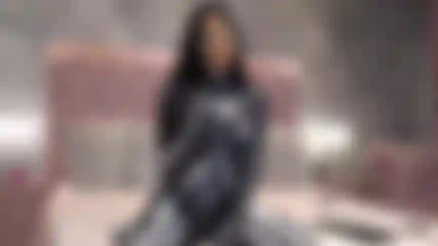 Göttin v vs. Doktor teil2! Ich werde dir alles nehmen, was du hast, deine symbionte wird alles nehmen und es in sich spüren. Ich werde dich dazu bringen, in mir abzuspritzen, während ich dir all deine energie nehme.