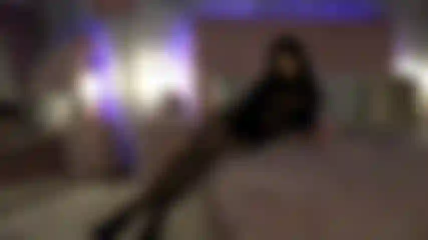 Verehre und lutsche einen bbc, während du dafür bezahlst, wie ein guter hahnrei.