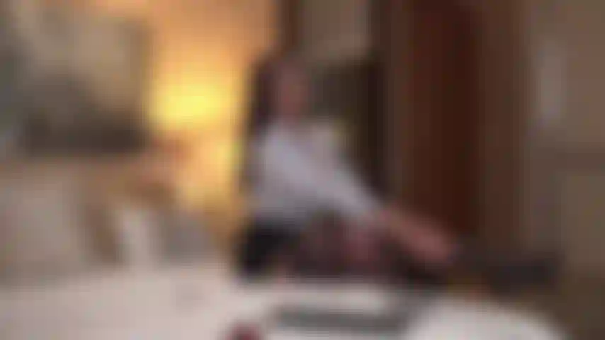 Erregt und süchtig nach deiner sekretärin, du wirst deinen harten schwanz nicht mehr bändigen können!