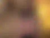 Die dich doppelt abspritzen lässt, über meine brüste und dann über meinen pfirsichfarbenen arsch!