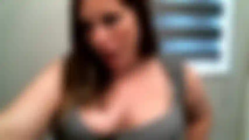 Die schwangere kim hat ihren lieblingsporno gefunden und konnte nicht