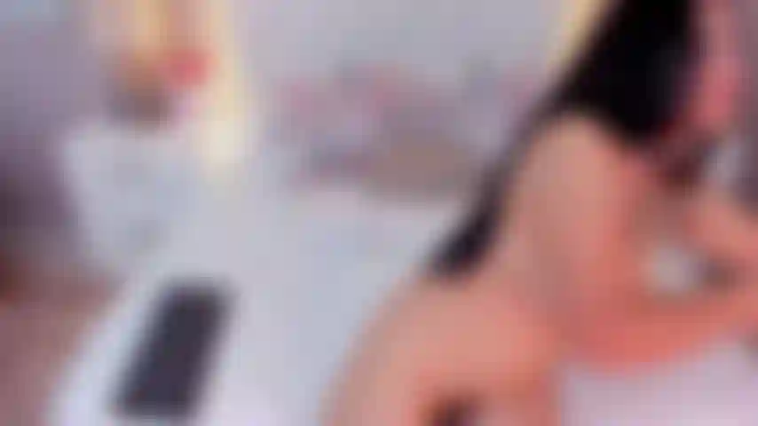 Es macht mich immer geiler, wenn ich nur daran denke, mich zu beobachten.