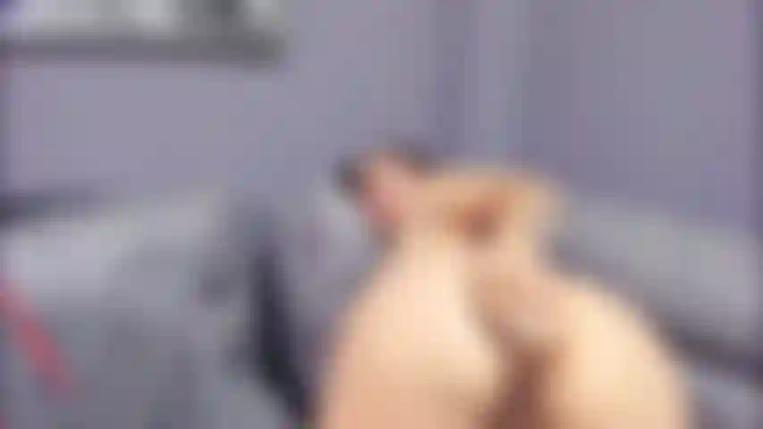 Ich ficke meinen großen, engen arsch für dich.