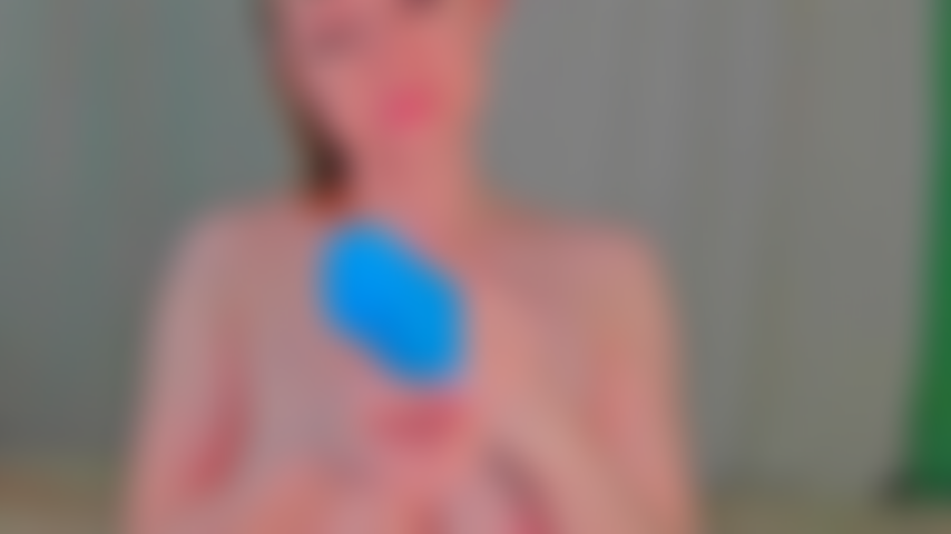 Fingere muschi und arsch in medizinischen latexhandschuhen.