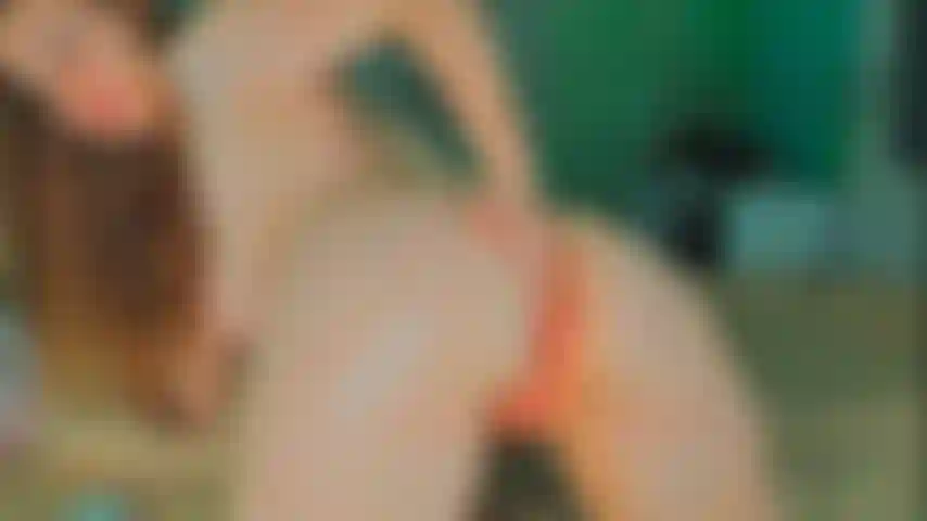 Doppelpenetration mit großen dildos.