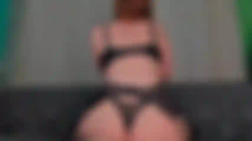 Sinnliches kissenreiben.