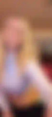 Lerne deine göttin camren kennen.