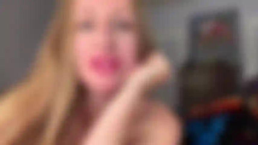 Lutsche an mamas großen milchigen titten! Sie sind so voll für dich!