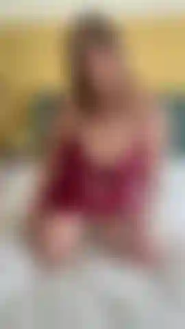 Sexy short  tease so you get to see what I’m really likeLet me make that cock hard for you, you know you want me to 😈