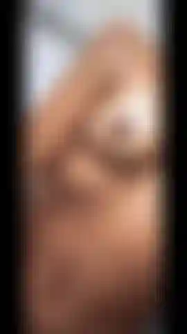 Spiele unter der dusche mit meiner muschi.