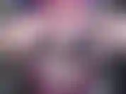 Ich werde meinen mund so weit ausstrecken, wie ich kann, und ihn messen, um zu sehen, wie viele zoll er ist. Ich werde meinen mund mit der faust ausstrecken, die seiten ausstrecken und ihn so weit öffnen, wie ich kann! <3 Das ist für euch mundfetische!