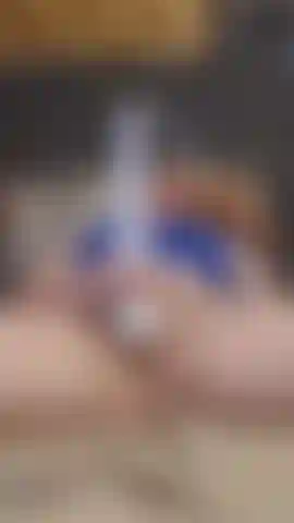 Freches spielen mit dem wand.