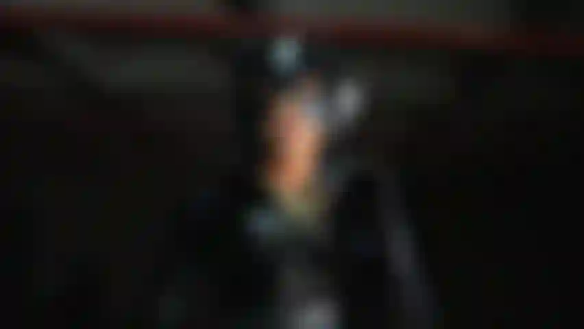 . Ergebe dich vor meinen füßen.