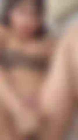 Mm ich spreize meine beine für dich, wirst du meine muschi ficken?