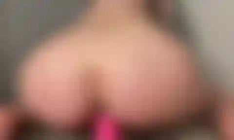 Reite zum ersten mal meinen neuen dildo!