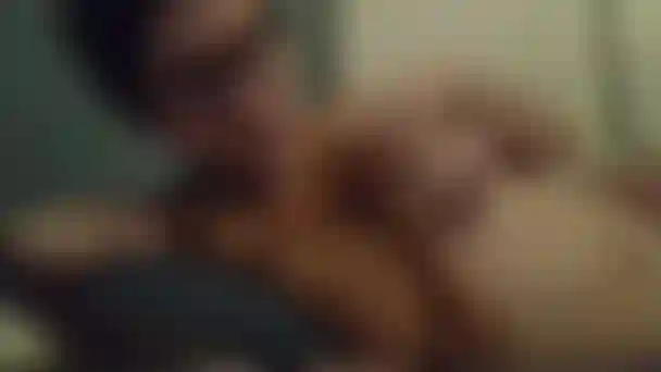 Spiele mit brüsten 3, um mich besser kennenzulernen.