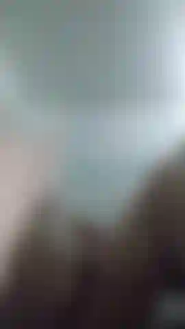 Beidseitig amputiert und spiele mit stümpfen.