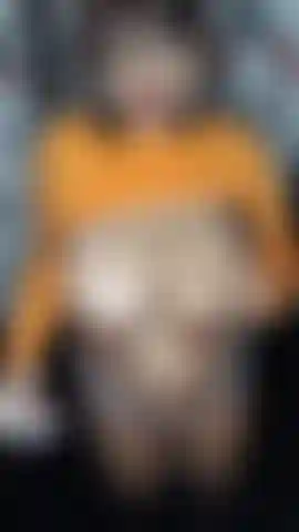 Velma using a vibrator toys and body oily my pussy got so wet