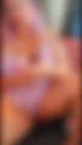 Ich werde so geil, wenn ich cockratings mache!! Wie ich mich selbst ficke, während ich deinen schwanz bewerte!